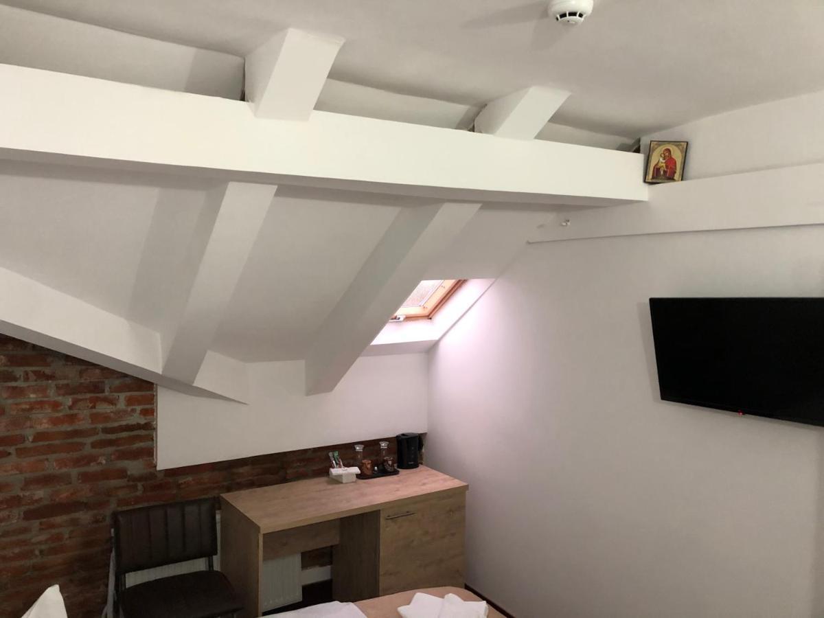 Pensiunea Sada Făgăraş Exterior foto